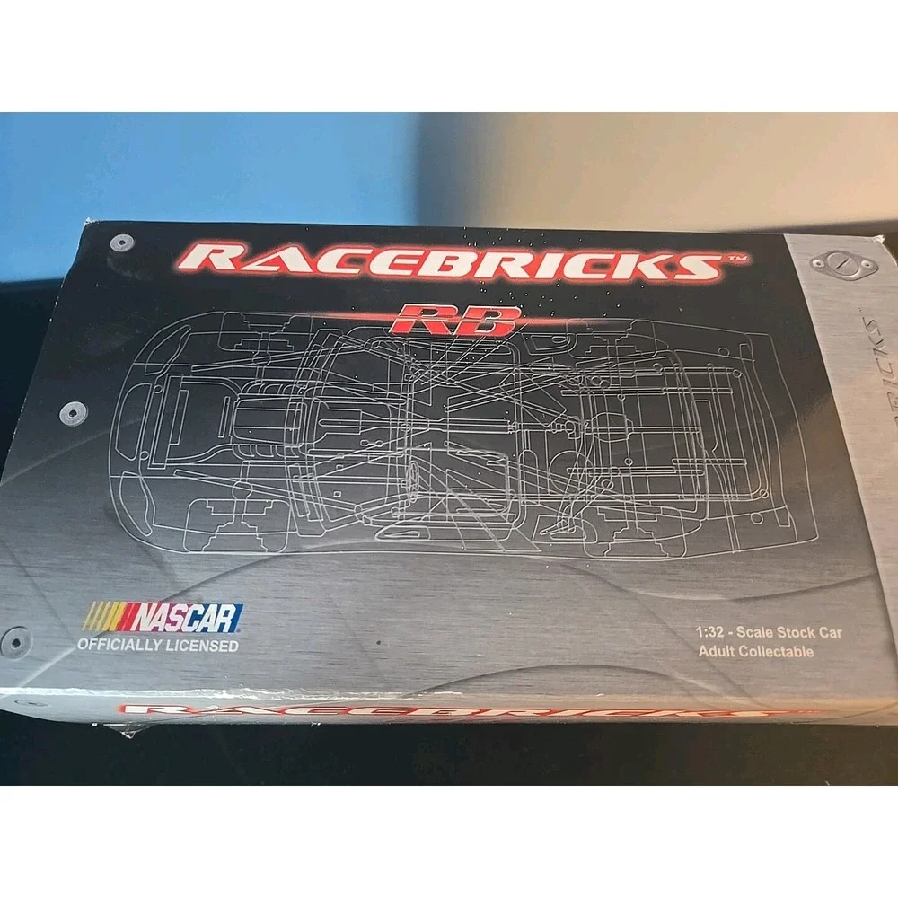 Racebricks NASCAR #20 Tony Stewart Home Depot Monte Carlo Glass & Light Base Set